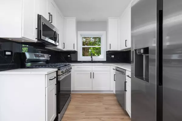 9638 S Francisco Avenue, Evergreen Park, IL 60805