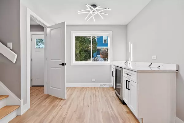 9427 S Charles Street, Chicago, IL 60643