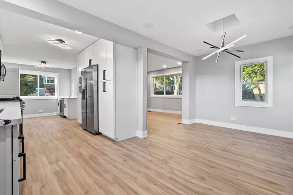 9427 S Charles Street, Chicago, IL 60643