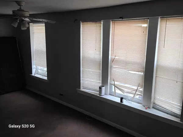 7625 S Sangamon Street, Chicago, IL 60620