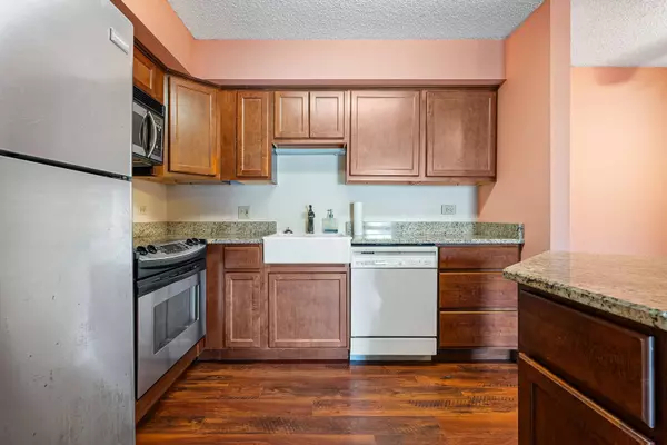 1521 Pioneer Road #7, Crest Hill, IL 60403