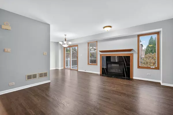 7912 W 105th Street, Palos Hills, IL 60465