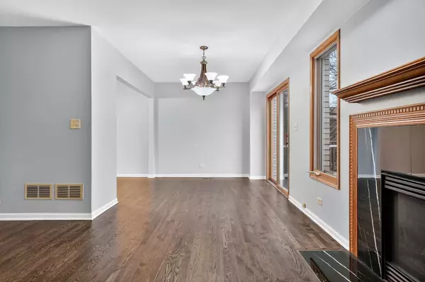 7912 W 105th Street, Palos Hills, IL 60465