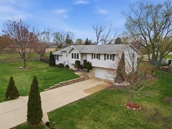 22W630 Armitage Avenue, Glen Ellyn, IL 60137