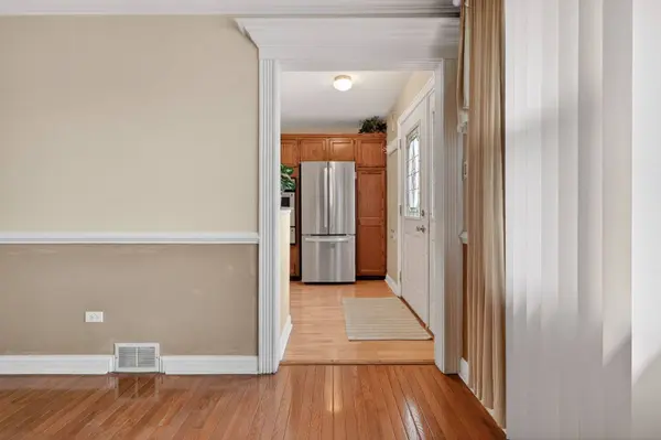 7525 Lorel Avenue, Burbank, IL 60459