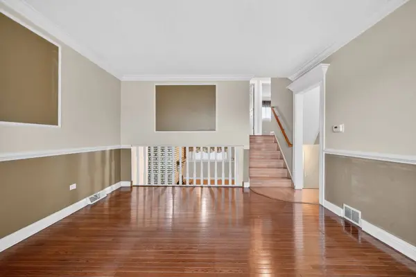 7525 Lorel Avenue, Burbank, IL 60459