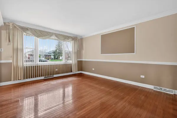 7525 Lorel Avenue, Burbank, IL 60459