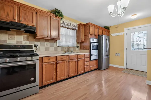 7525 Lorel Avenue, Burbank, IL 60459