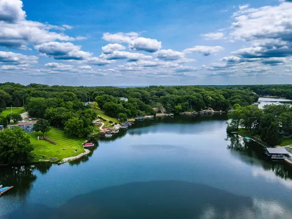 36 Barbados DR, Putnam, IL 61560