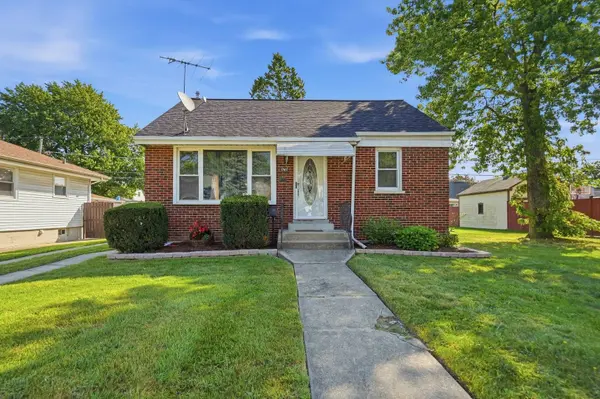 17617 Burnham AVE, Lansing, IL 60438