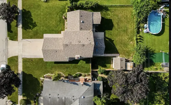 10426 S 81st Ave, Palos Hills, IL 60465-1816