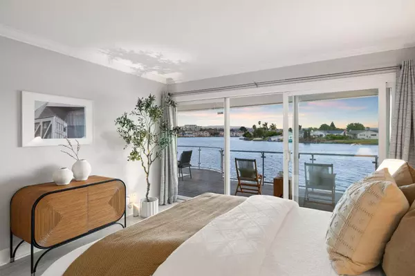 464 Fathom DR, San Mateo, CA 94404