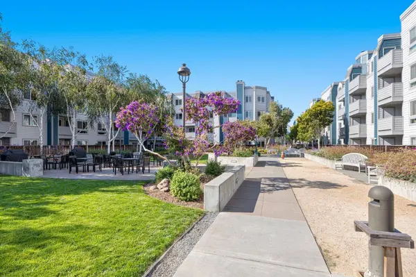 6400 Christie 2208, Emeryville, CA 94608