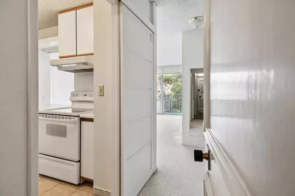 300 Davey Glen RD 3601, Belmont, CA 94002