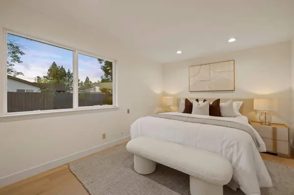 601 Spar DR, Redwood City, CA 94065