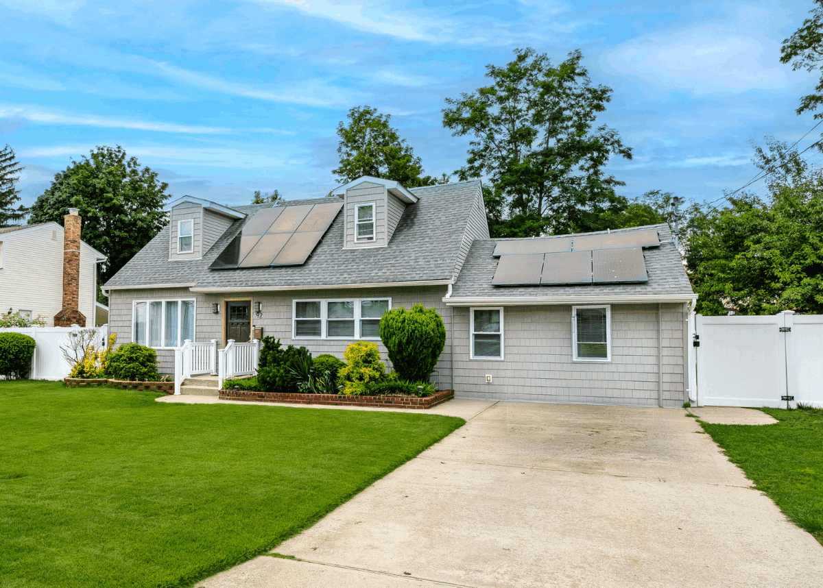 Long Island home with cesspool septic or public sewer system