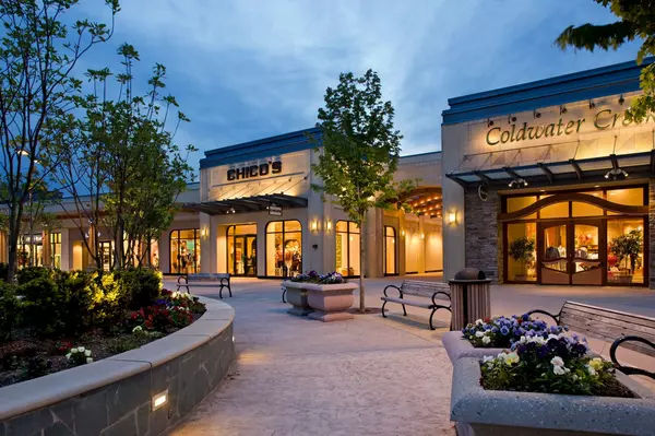 Living in Lake Grove, NY: A Complete Neighborhood Guide