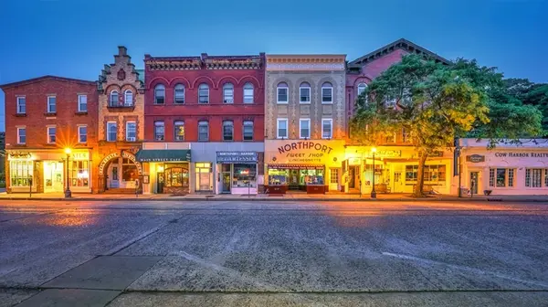 The Best Downtown Areas to Explore in Suffolk County