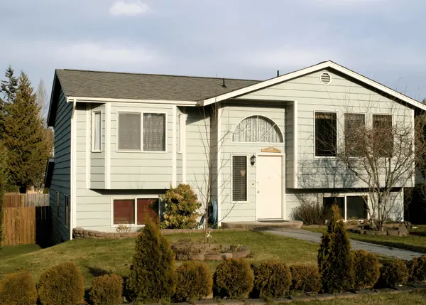 Is a Split-Level Home Right for You? A Long Island Buyer's Guide