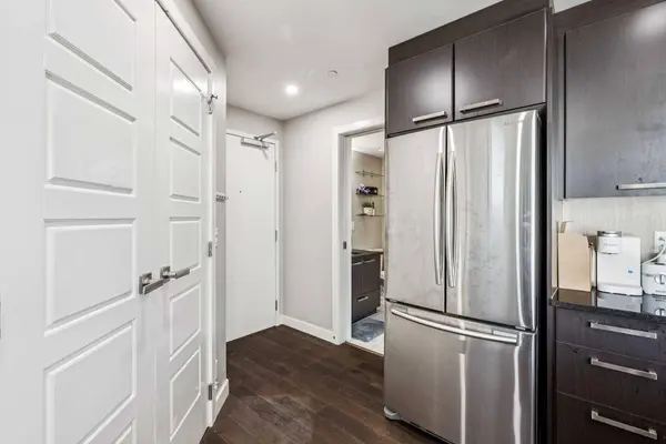 225 11 AVE SE #1610, Calgary, AB T2G 0G3