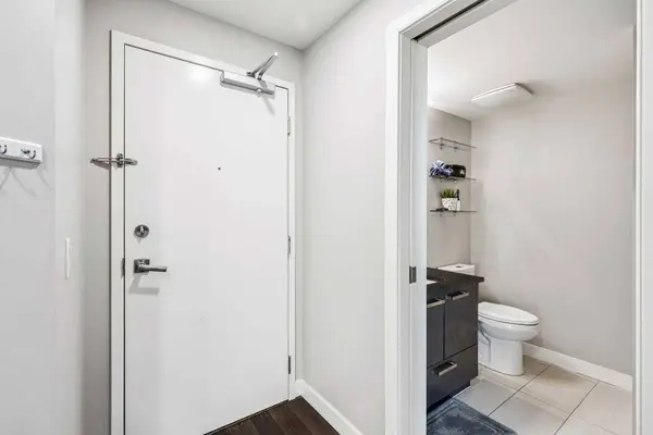 225 11 AVE SE #1610, Calgary, AB T2G 0G3
