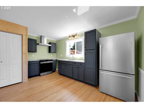 48366 ROARING RAPIDS WAY, Oakridge, OR 97463