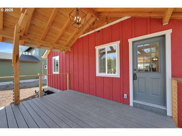 48366 ROARING RAPIDS WAY, Oakridge, OR 97463