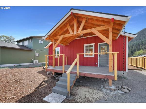 48366 ROARING RAPIDS WAY, Oakridge, OR 97463