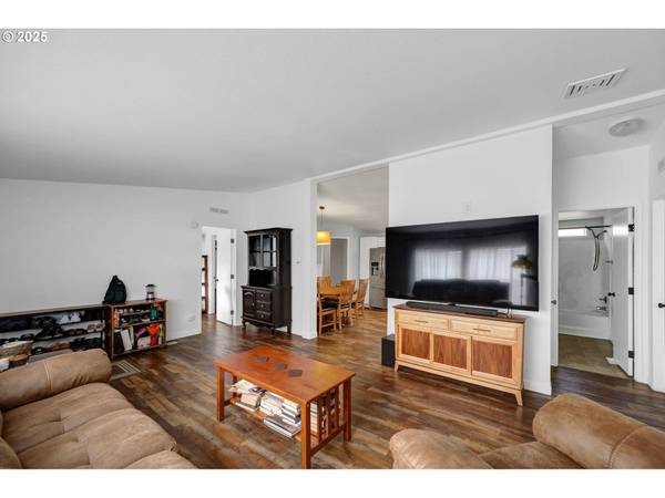 991 MAIN ST, Monroe, OR 97456