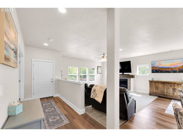 580 S 10TH ST, Monroe, OR 97456