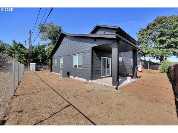 2132 Willona DR, Eugene, OR 97408