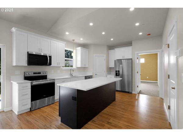 2134 Willona, Eugene, OR 97408