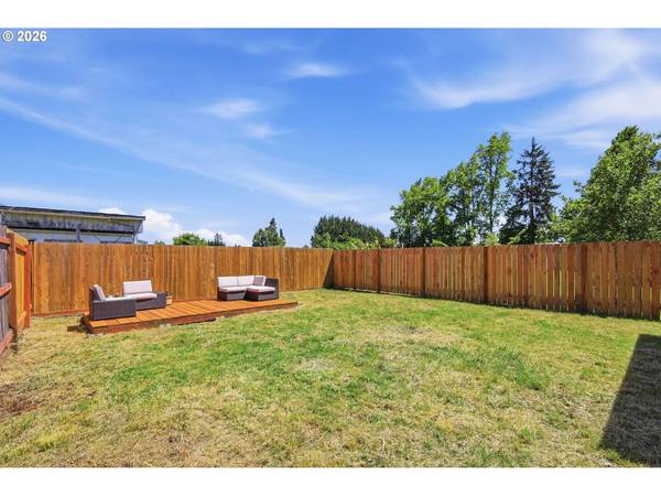505 S 5TH ST, Harrisburg, OR 97446