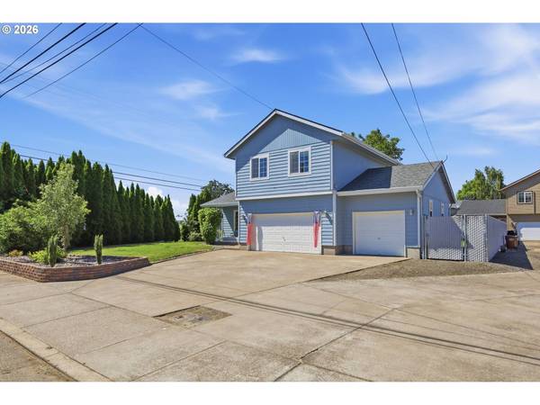 1924 W 10TH AVE, Junction City, OR 97448