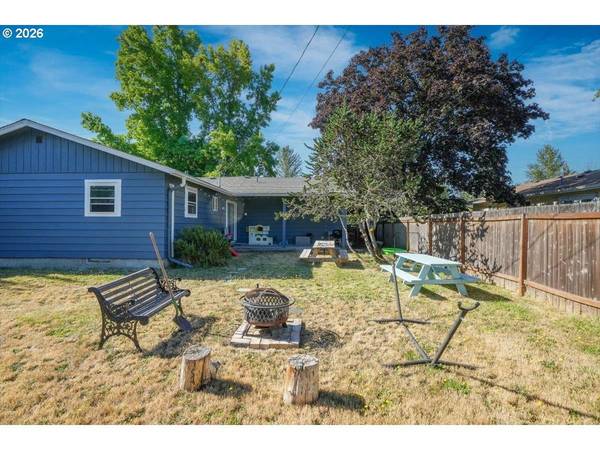 2215 NW CIRCLE BLVD, Corvallis, OR 97330