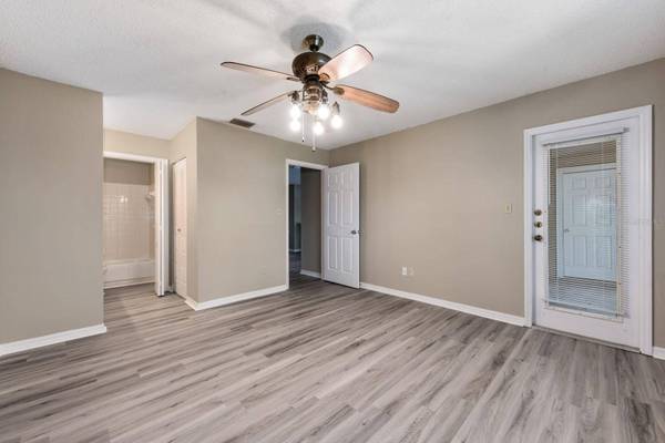 4057 CROCKERS LAKE BLVD #13, Sarasota, FL 34238