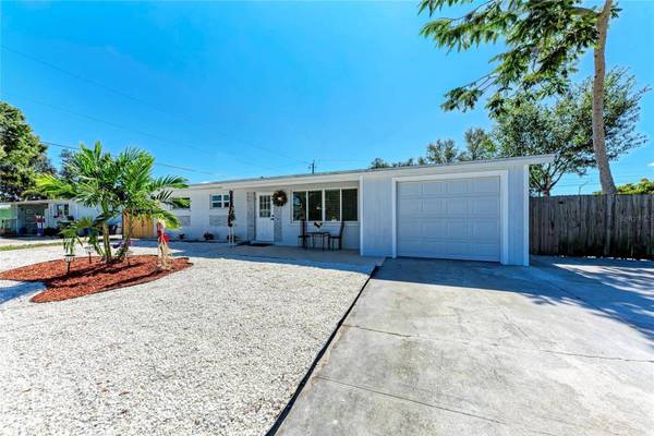 5010 LAHAINA DR, Sarasota, FL 34232