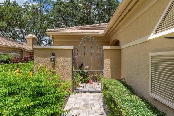 4459 OAKLEY GREENE #62, Sarasota, FL 34235