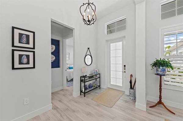 8067 WATERBEND TRL, Sarasota, FL 34240