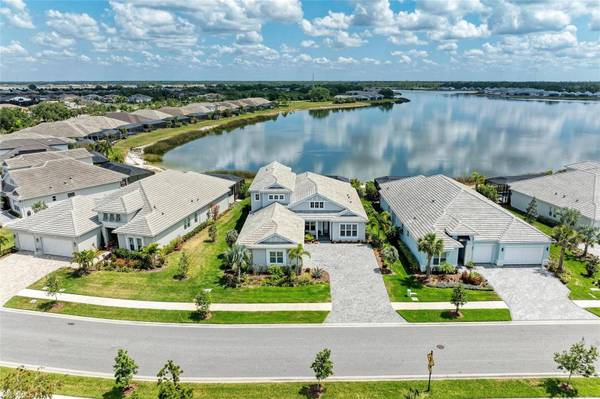 8067 WATERBEND TRL, Sarasota, FL 34240