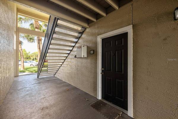 4045 CROCKERS LAKE BLVD #11, Sarasota, FL 34238