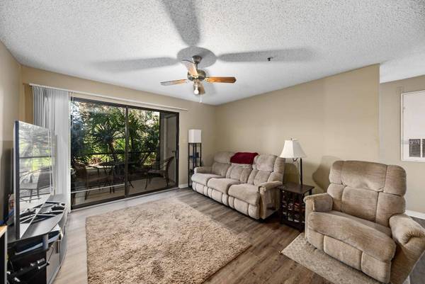 4045 CROCKERS LAKE BLVD #11, Sarasota, FL 34238