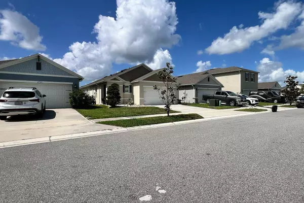 2727 HARMONIA HAMMOCK RD, Harmony, FL 34773