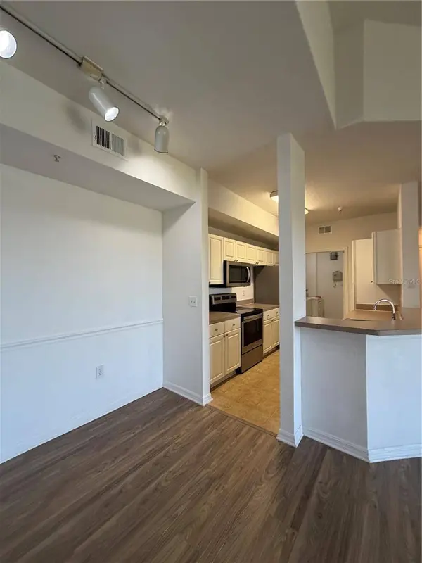 5542 METROWEST BLVD #308, Orlando, FL 32811