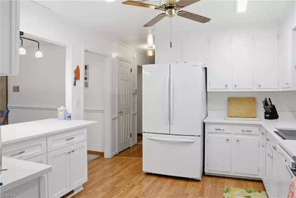 205 Hankins DR, Hampton, VA 23669