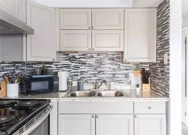 2100 Arctic AVE ##14, Virginia Beach, VA 23451