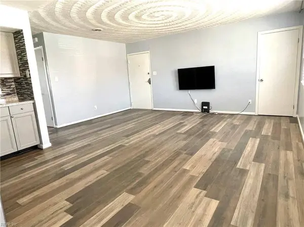 2100 Arctic Ave AVE Unit #14, Virginia Beach, VA 23451