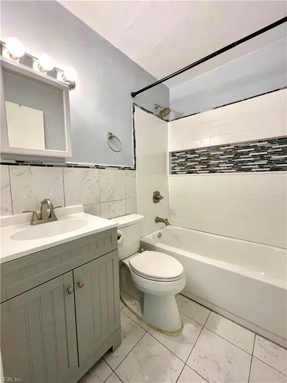 2100 Arctic Ave AVE Unit #14, Virginia Beach, VA 23451
