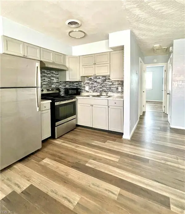 2100 Arctic Ave AVE Unit #14, Virginia Beach, VA 23451