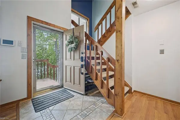 245 Misty Point LN, Newport News, VA 23603
